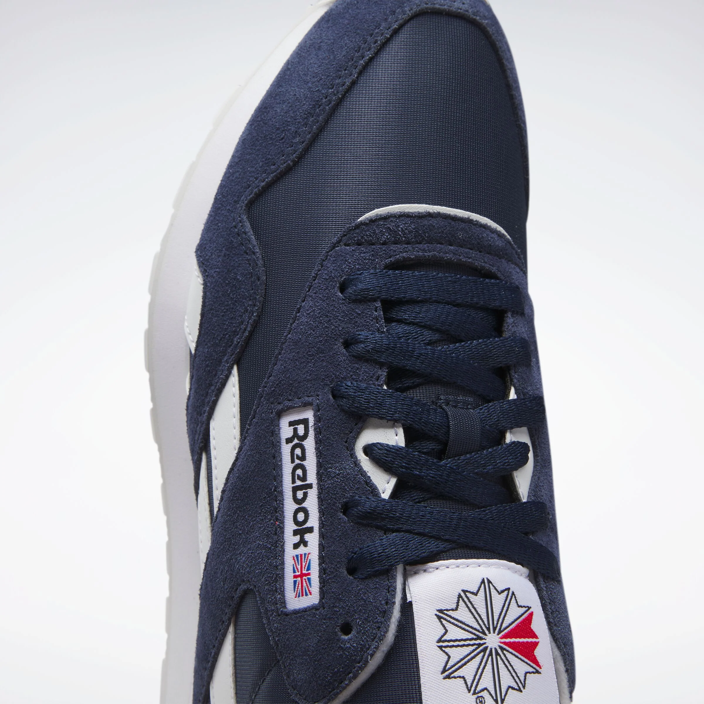 Classic Nylon Men's Sneakers - Image 8