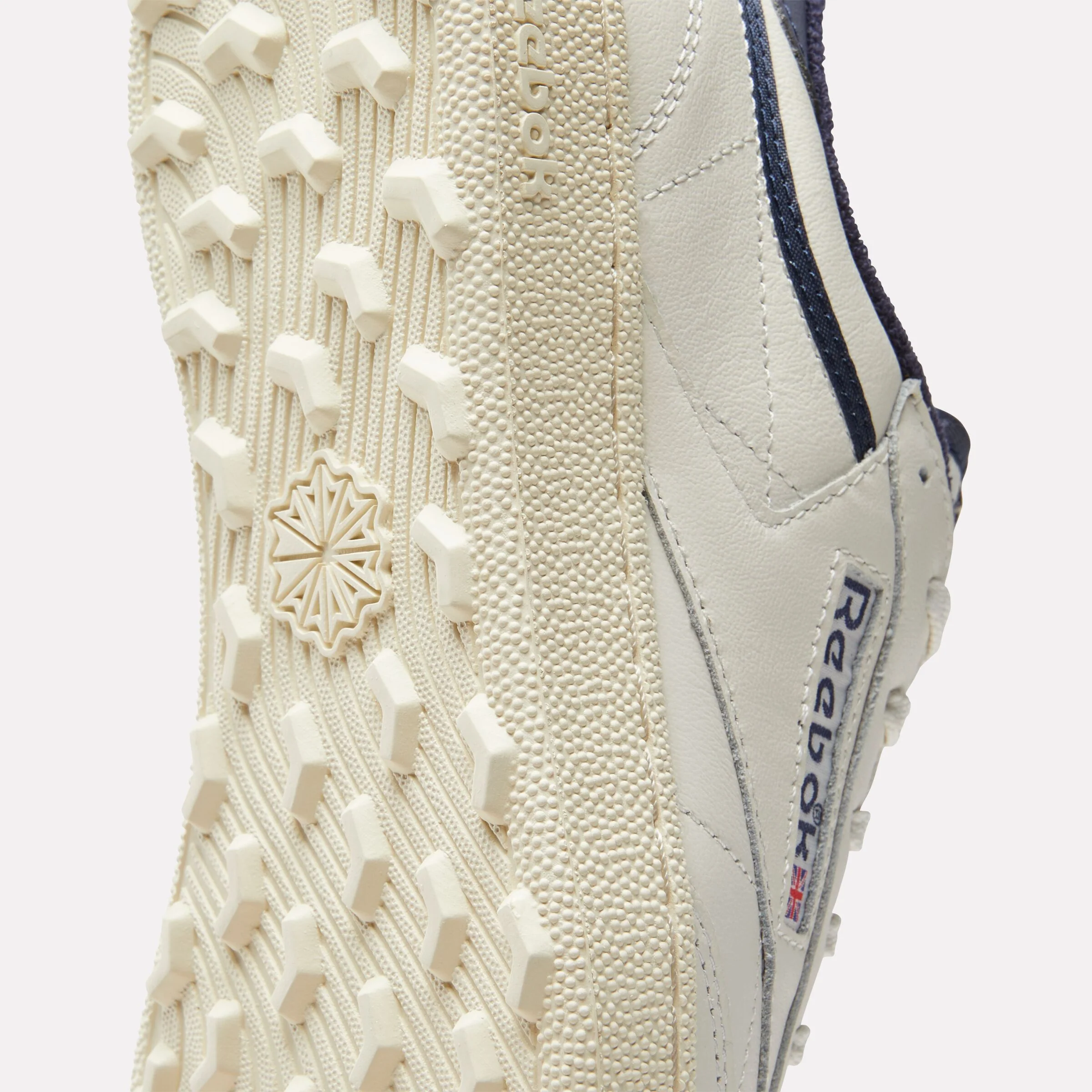 Club C Golf Men's Sneakers - Image 7