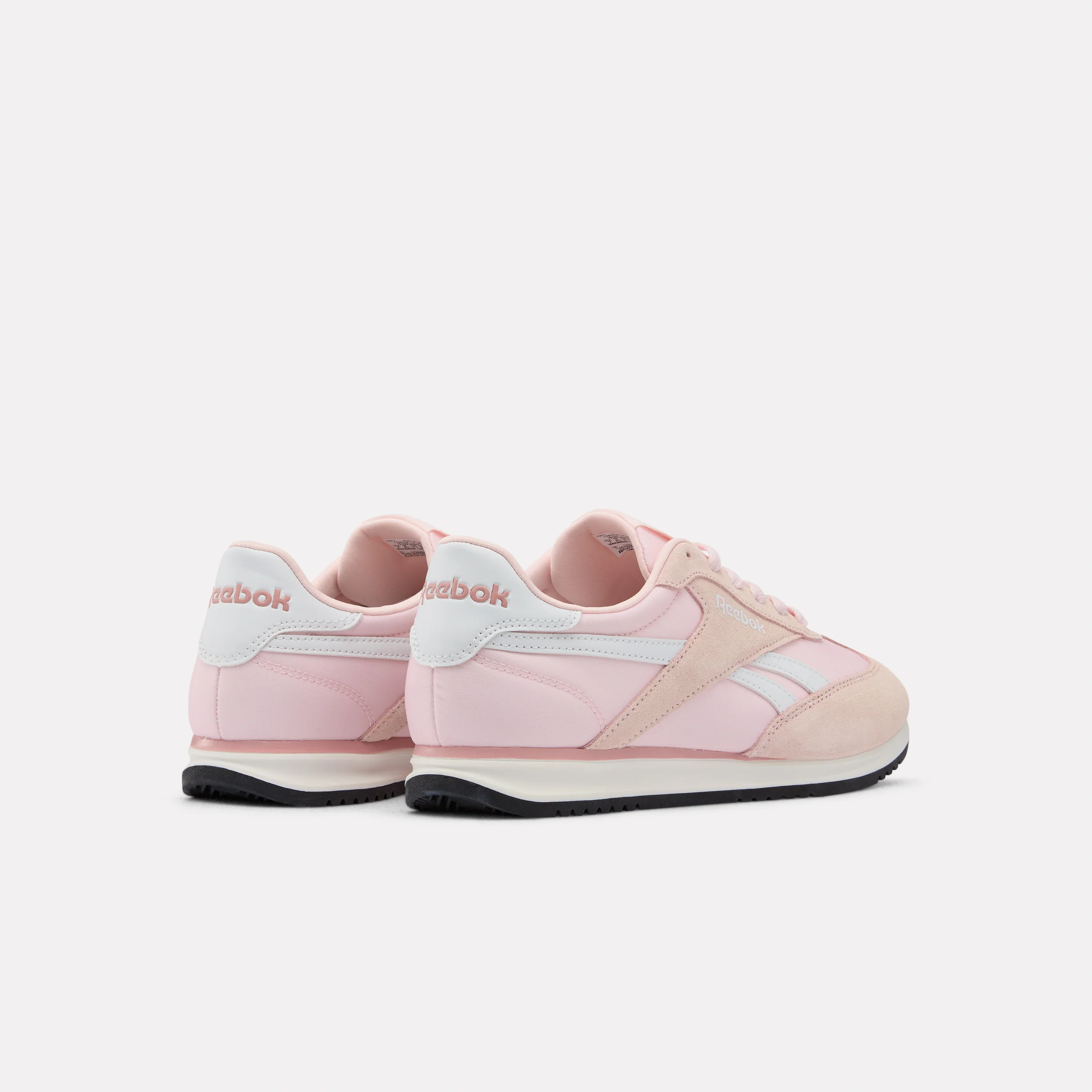 World 70 Women's Sneakers - Image 4